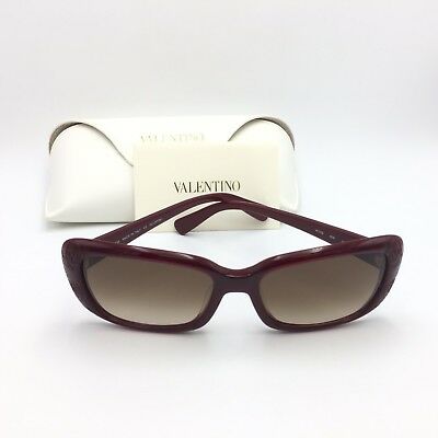 Valentino V619S 606 Burgundy Squared Frame Brown Gradient 33mm lenses