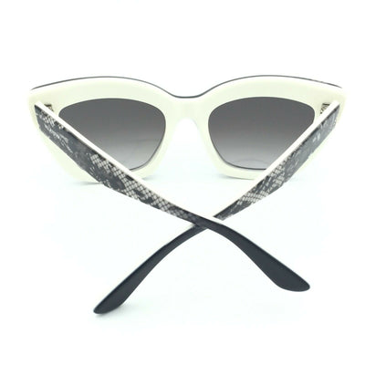 Valentino V710S Cat Eye Black White Faded Lace Sunglasses W / Gray Gradient Lens